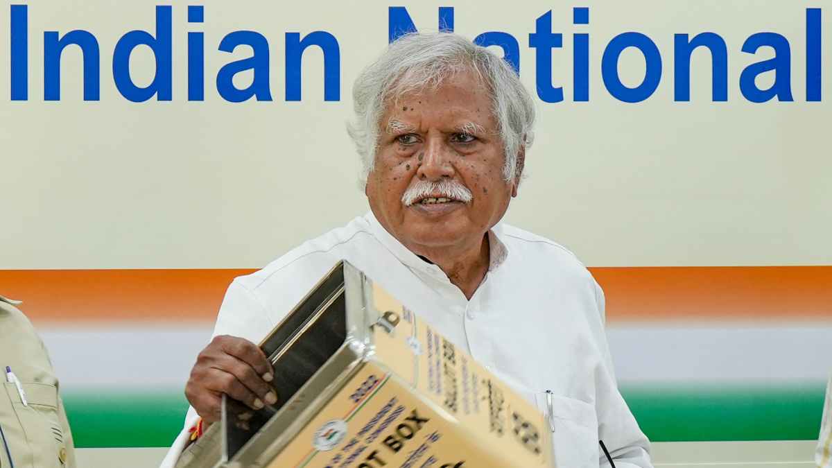 Congress appoint Observer Madhusudan Mistry