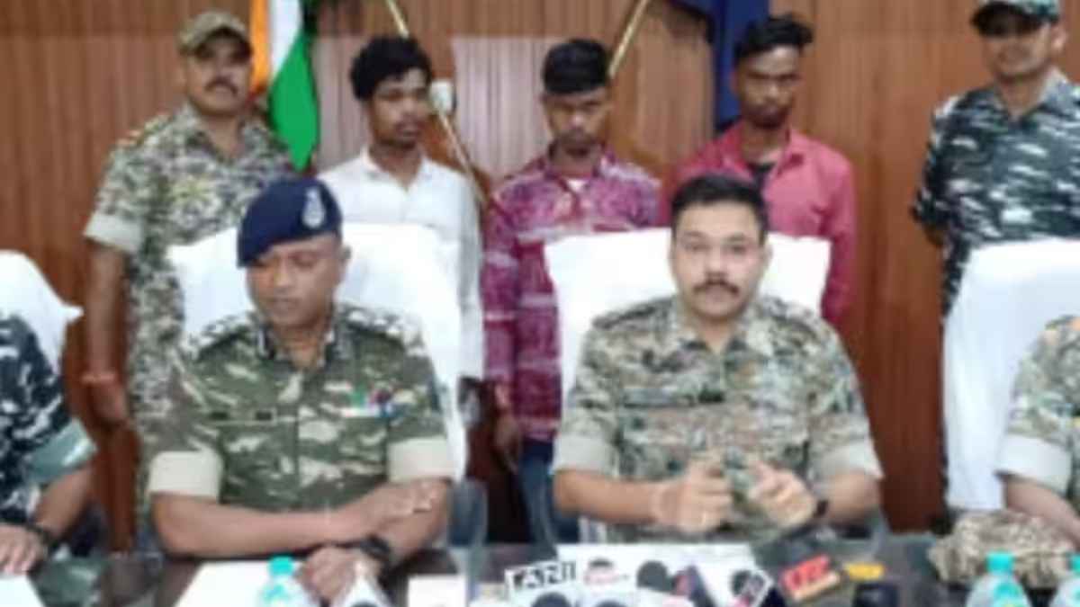 दंतेवाड़ा में पकड़े गए 4 नक्सली, भारी मात्रा में विस्फोटक बरामद