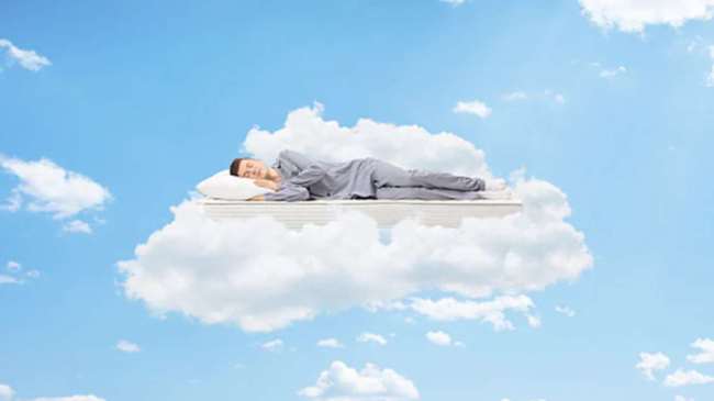 Dream Interpretation, baby in dream, clothes in dream, Swapn Shastra, स्वप्न शास्त्र