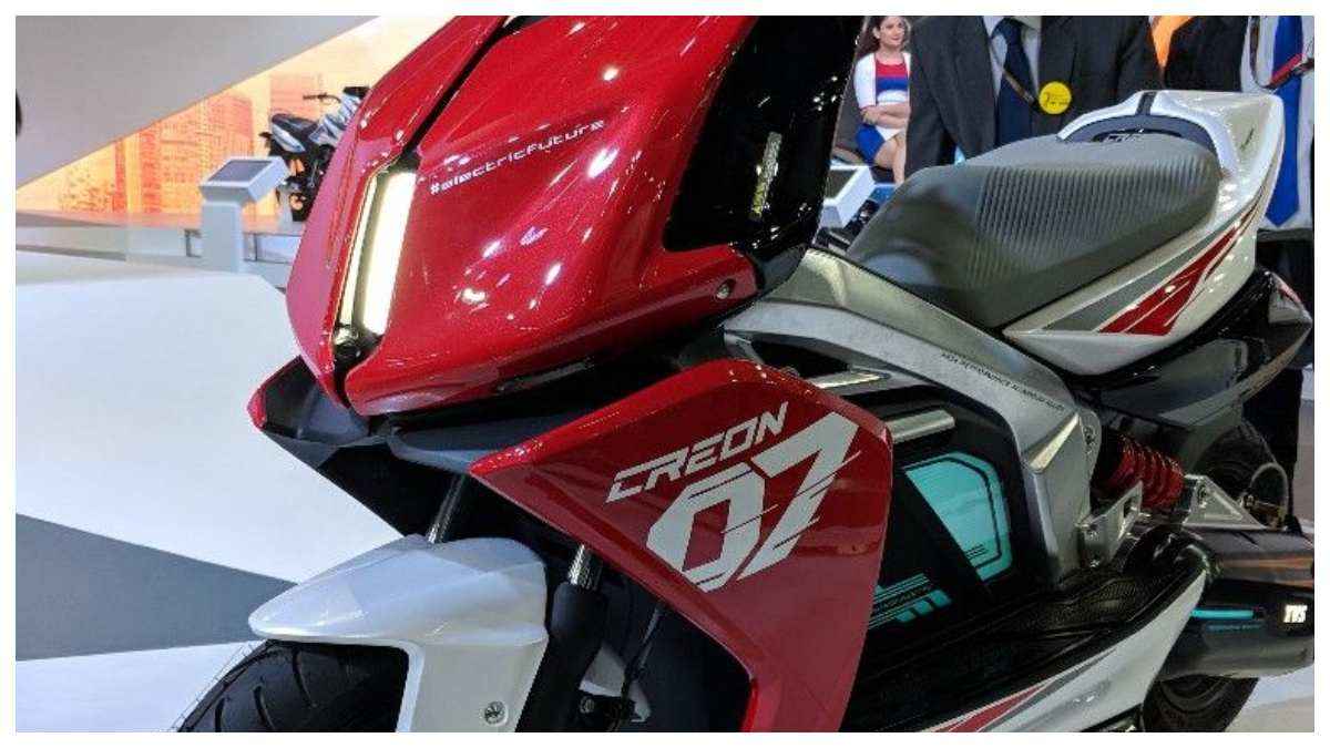 TVS लेकर आया नया इलेक्ट्रिक स्कूटर, 80 km की रेंज और 5 सेकंड में 60 kmph की स्पीड