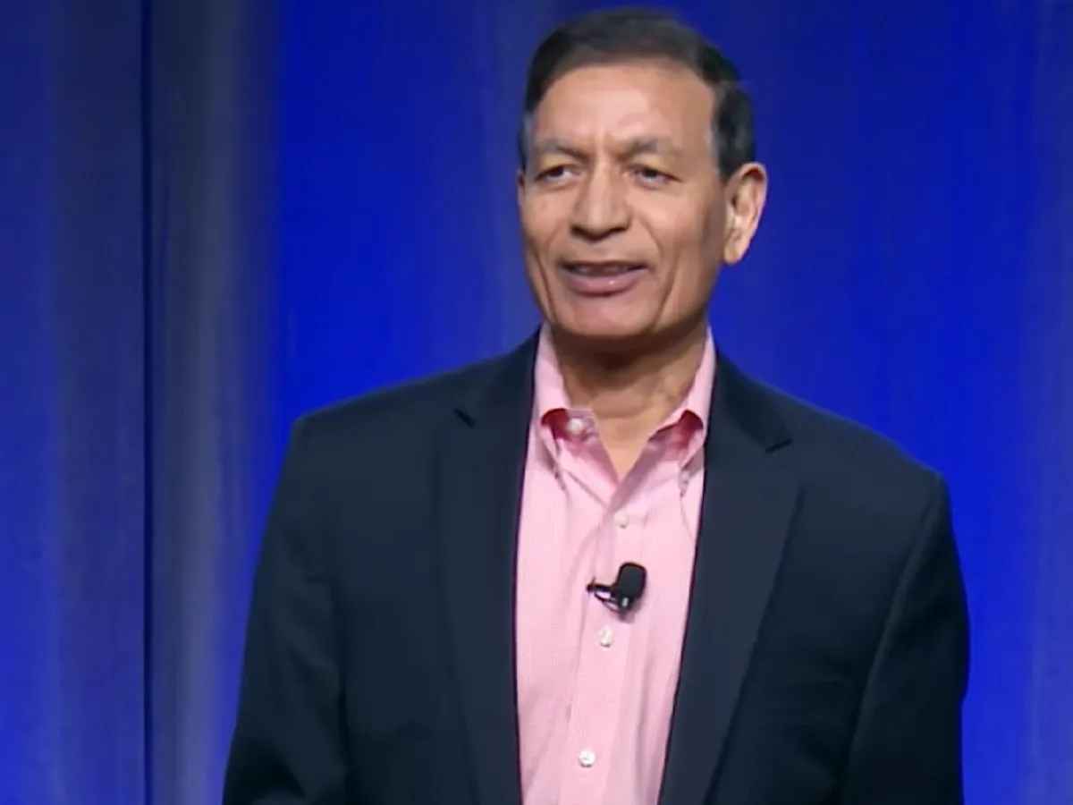 Jay Chaudhary Success Story: 71189 करोड़ का मालिक है पेड़ के नीचे बैठ पढ़ने वाला किसान का बेटा