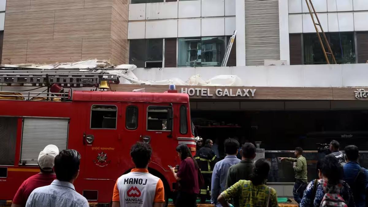 Mumbai santacruz galaxy hotel fire nri couple died