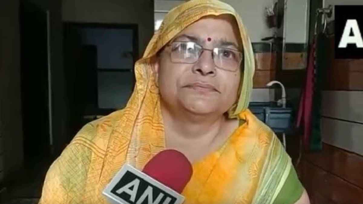 'मैं और जीना नहीं चाहती', मुजफ्फरनगर में क्लासमेट्स से बच्चे की पिटाई कराने वाली टीचर बोली