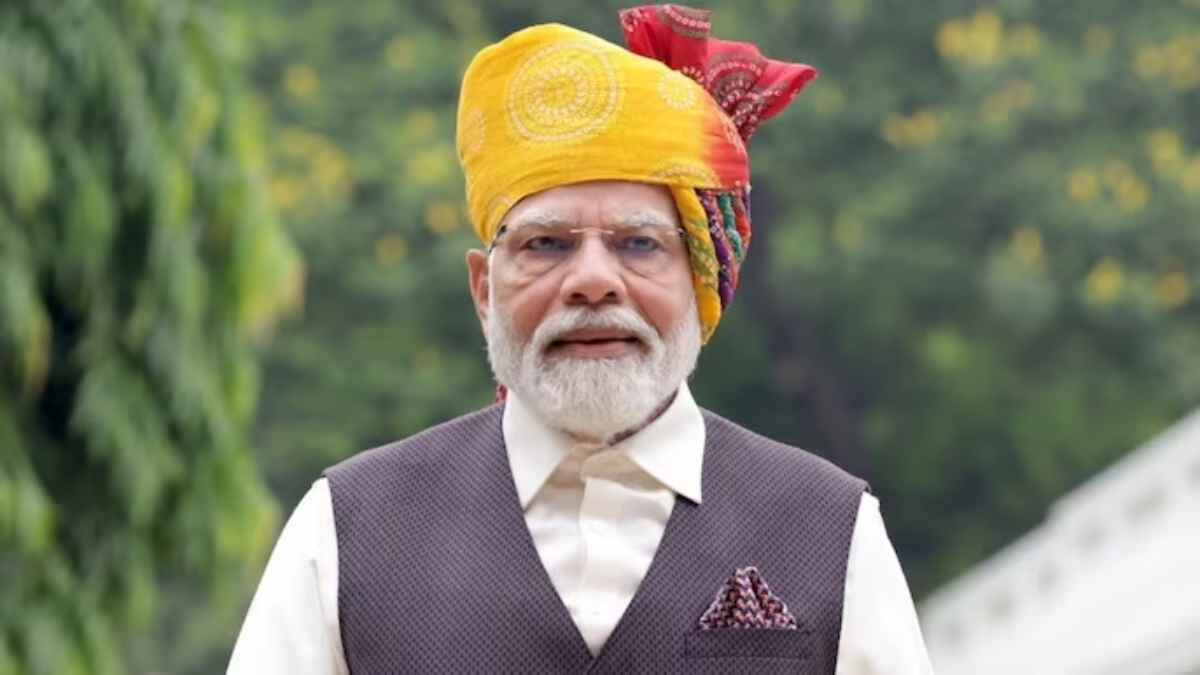 2014 से 2023 कैसे बदला प्रधानमंत्री नरेंद्र मोदी की पगड़ी का रंग, दखें तस्वीरें
