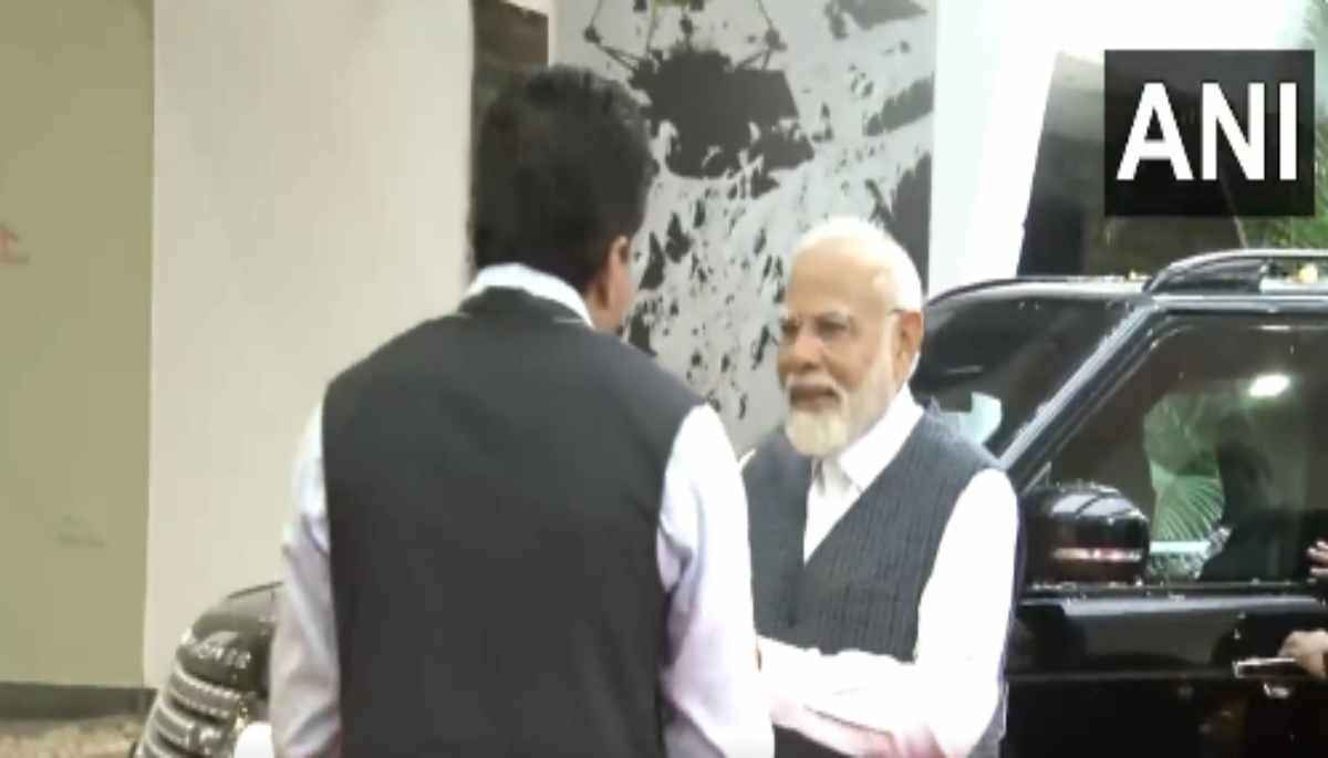 News 24 Live Updates: वैज्ञानिकों से बात कर भावुक हुए पीएम मोदी, बोले- चंद्रयान-3 का लैंडिंग पाॅइंट अब शिवशक्ति नाम से जाना जाएगा