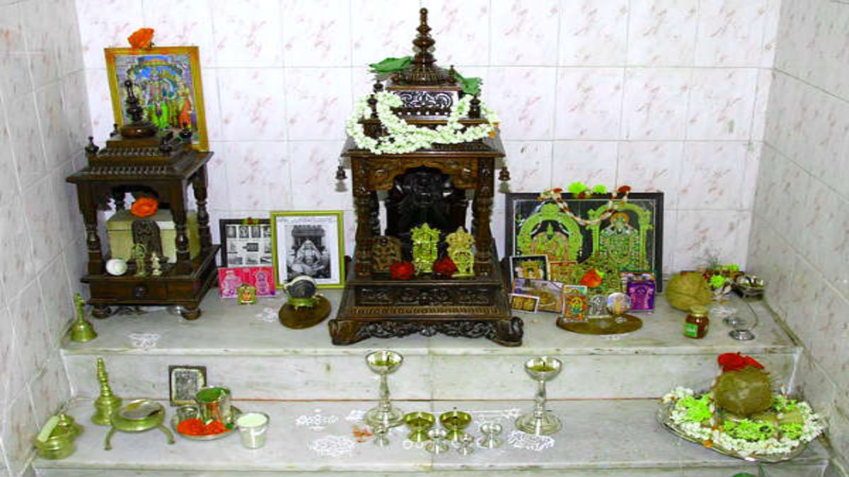 Puja Mandir, Puja Mandir Sign, astrology, Maa Lakshmi, पूजा मंदिर