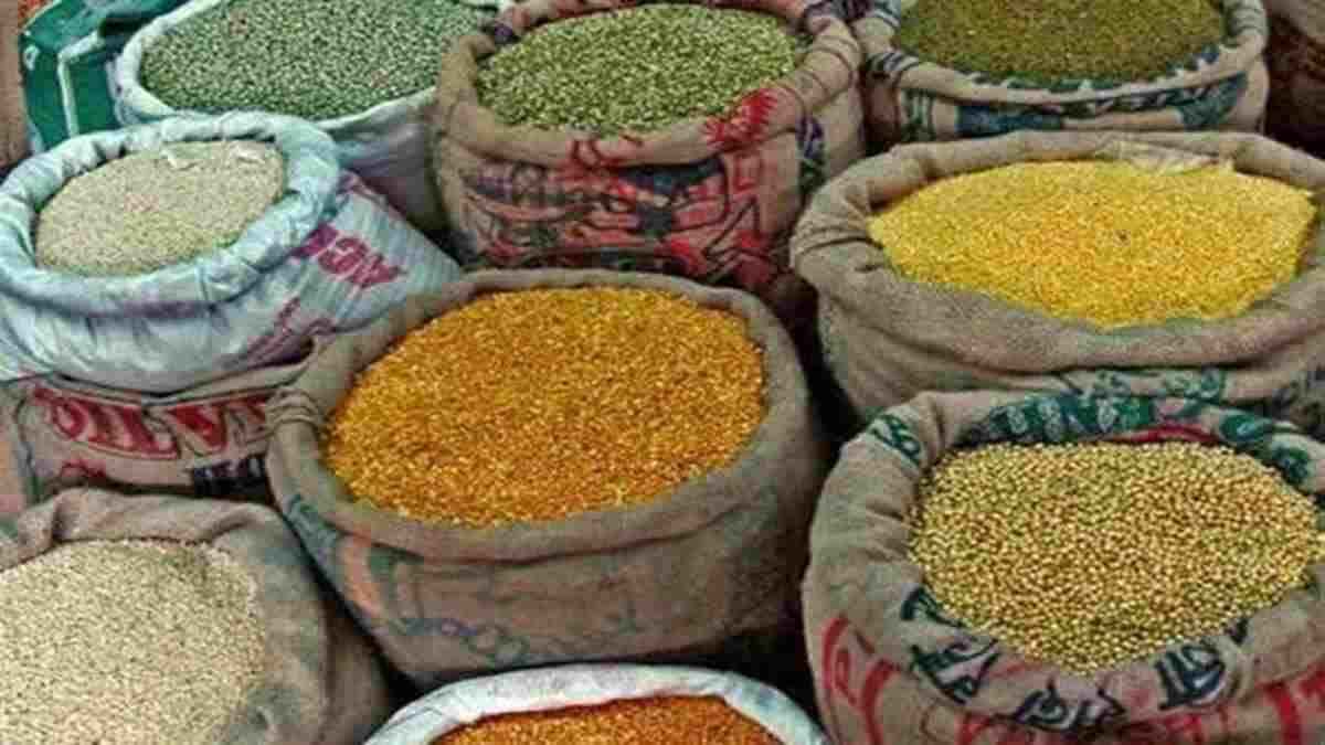 टमाटर और प्याज के बाद अब दालों के दामों में उछाल, लोग गुस्से से लाल, जानें बाकी बाजार का हाल