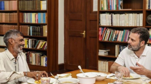 Rahul Gandhi Meets vegetable seller Rameshwar