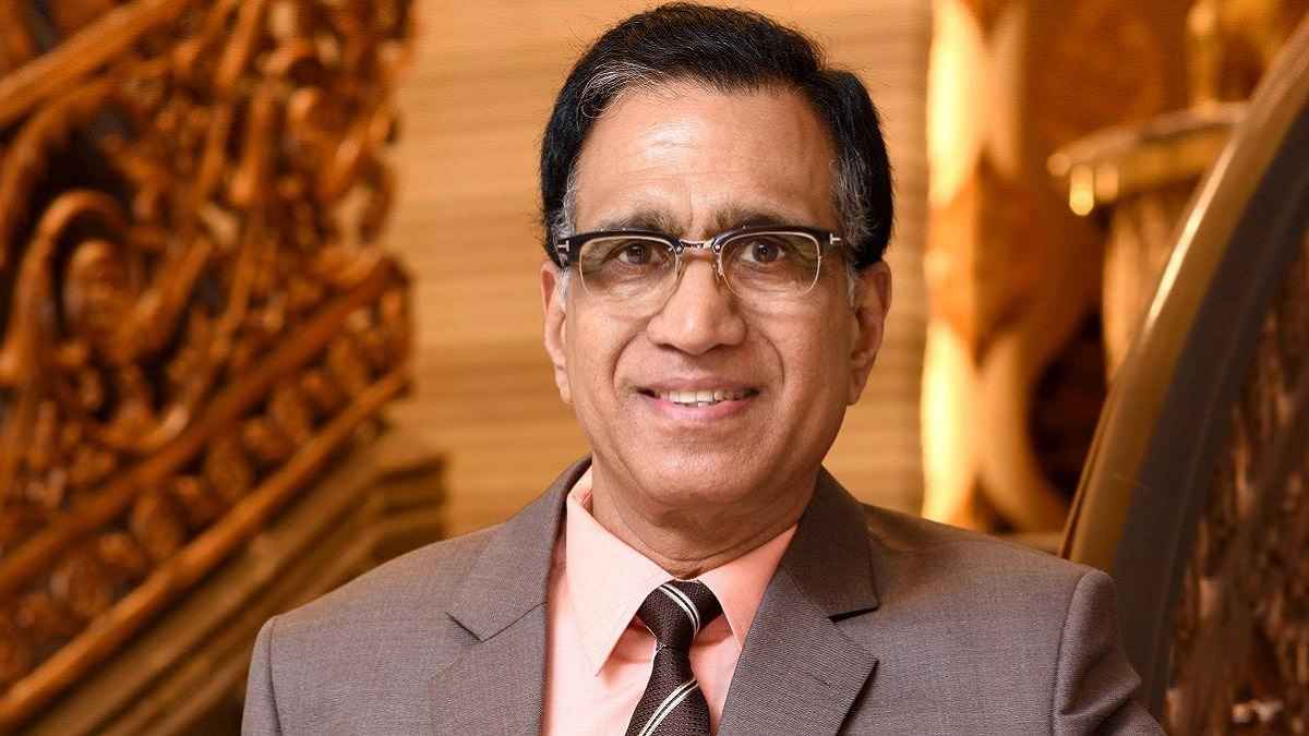 मुकेश अंबानी, रतन टाटा, बिड़ला को टक्कर देने वाला कौन है ये शख्स? खड़ी कर दी 17,000 करोड़ रुपये की कंपनी
