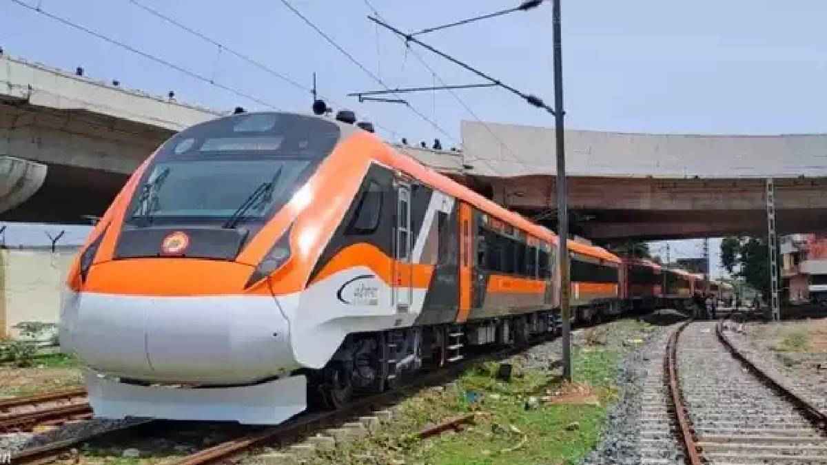 Vande Bharat Train में सफर करने वाले जरूर पढ़ें ये खबर, भारतीय रेलवे ने किया बड़ा बदलाव