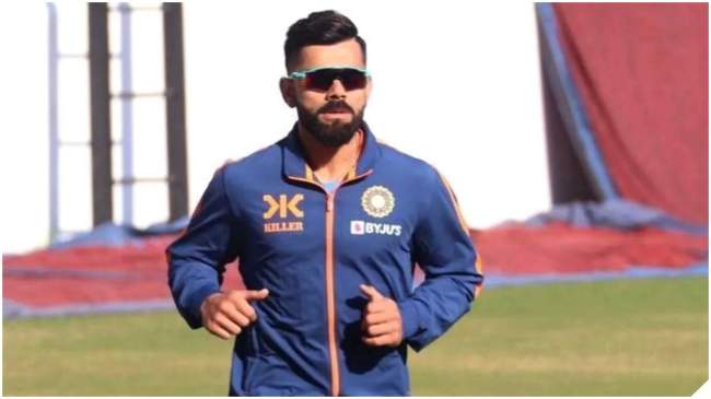 Virat Kohli travels to mumbai