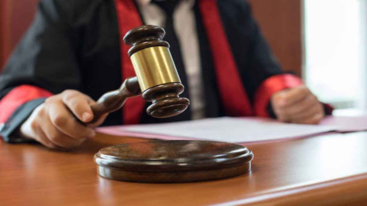 महिला पुलिस अधिकारी को सरकारी नंबर पर सिरफिरे ने किए 300 कॉल, कोर्ट ने सुनाई ये कठोर सजा