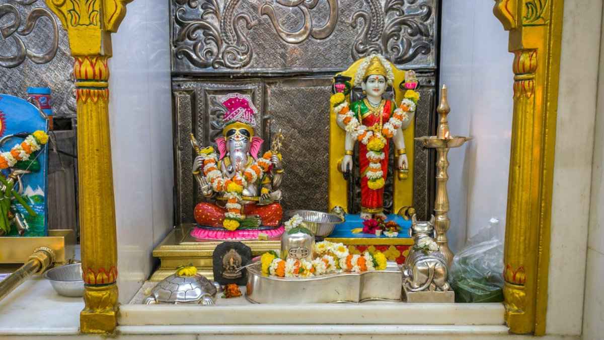 ज्योतिषी से पूछने की जरूरत नहीं, किसी भी शुभ काम के लिए ऐसे चुनें शुभ मुहूर्त
