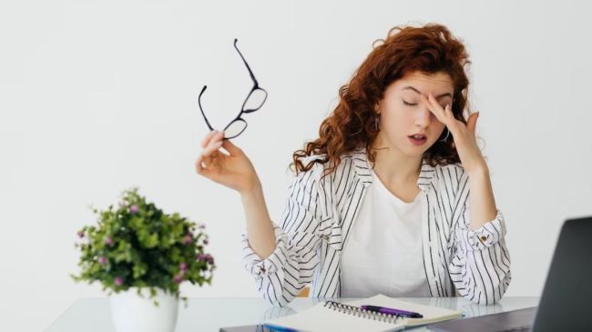 Eye Care Tips, eye care tips at home, eye health foods