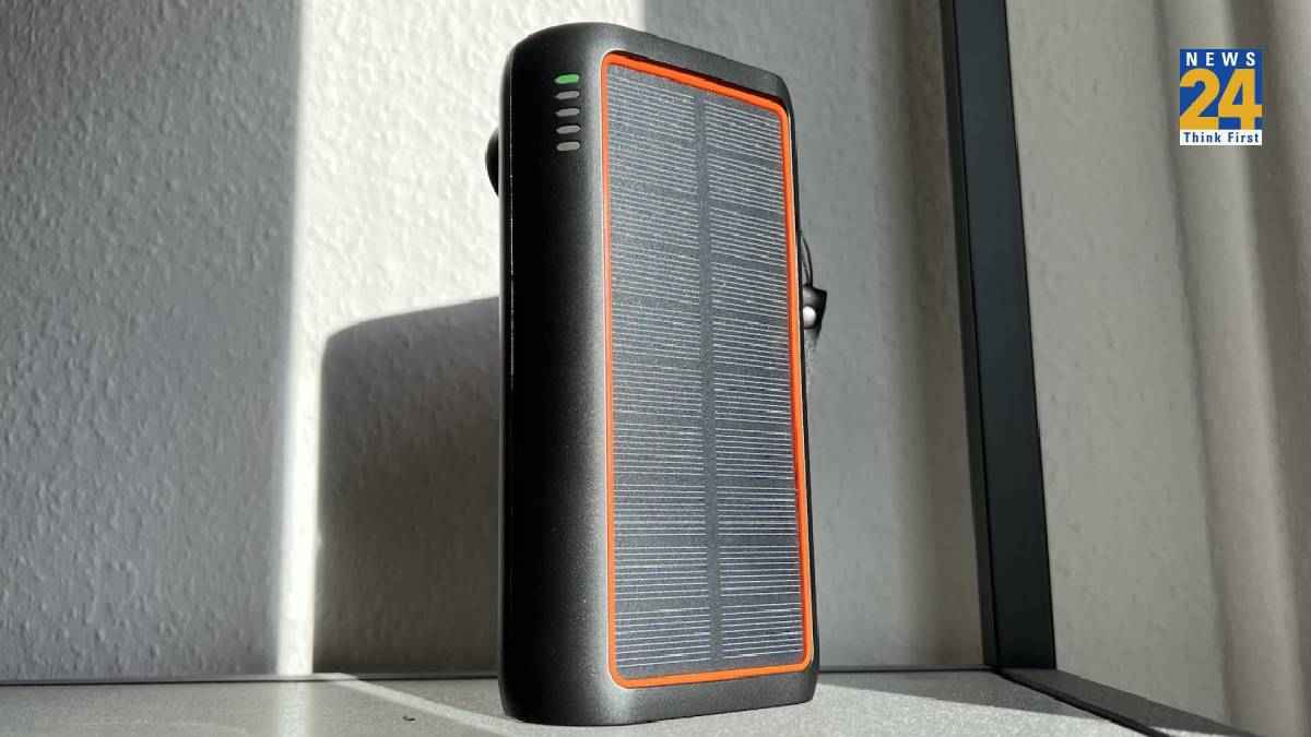 बिना इलेक्ट्रिक इस 30000 mAh पावर बैंक को करें चार्ज, बिजली जाने पर LED लाइट की तरह करें यूज
