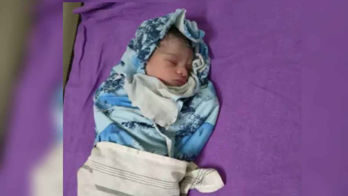 बच्ची पैदा हुई ताे कपडे़ में बांध झाड़ियों में फेंका, डॉक्टर ने देखते ही ऐसा दिया बयान, सब हैरान