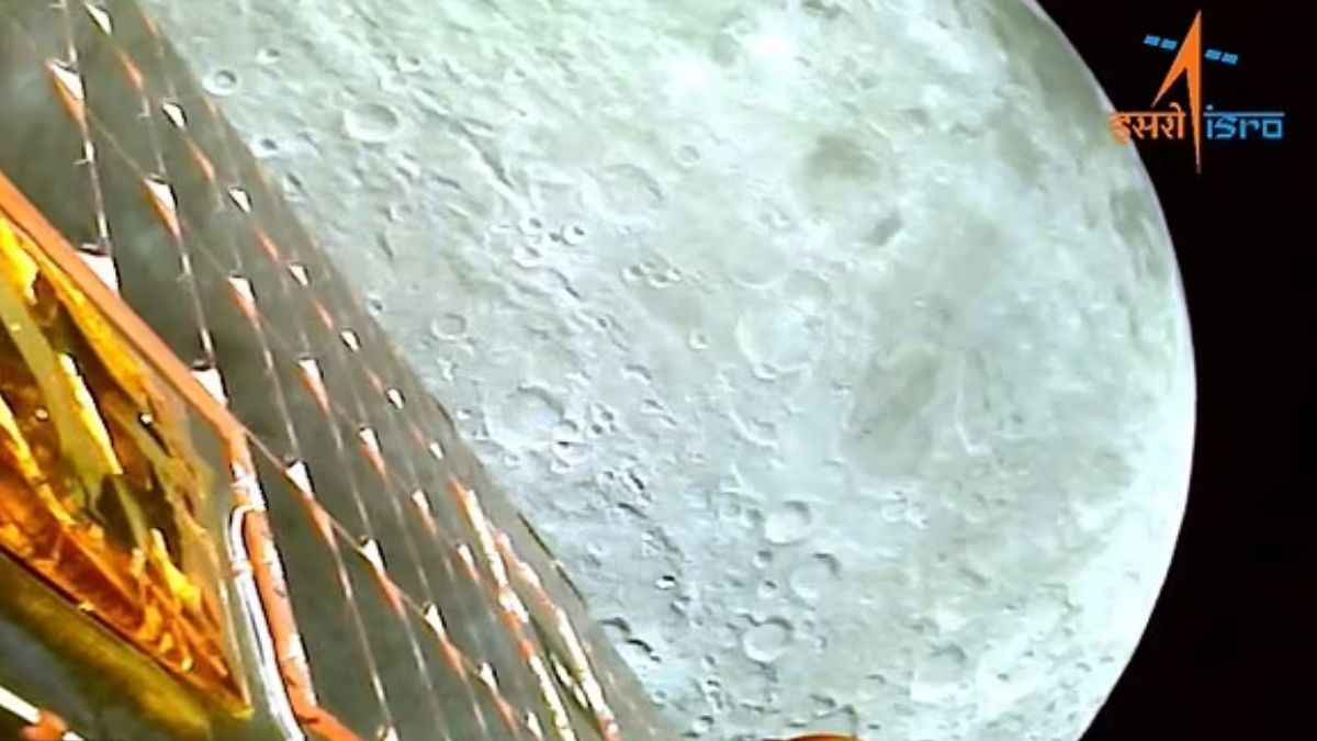 कैसा दिखता है आपका 'चांद', ISRO ने शेयर की तस्वीरें; आप भी देखें