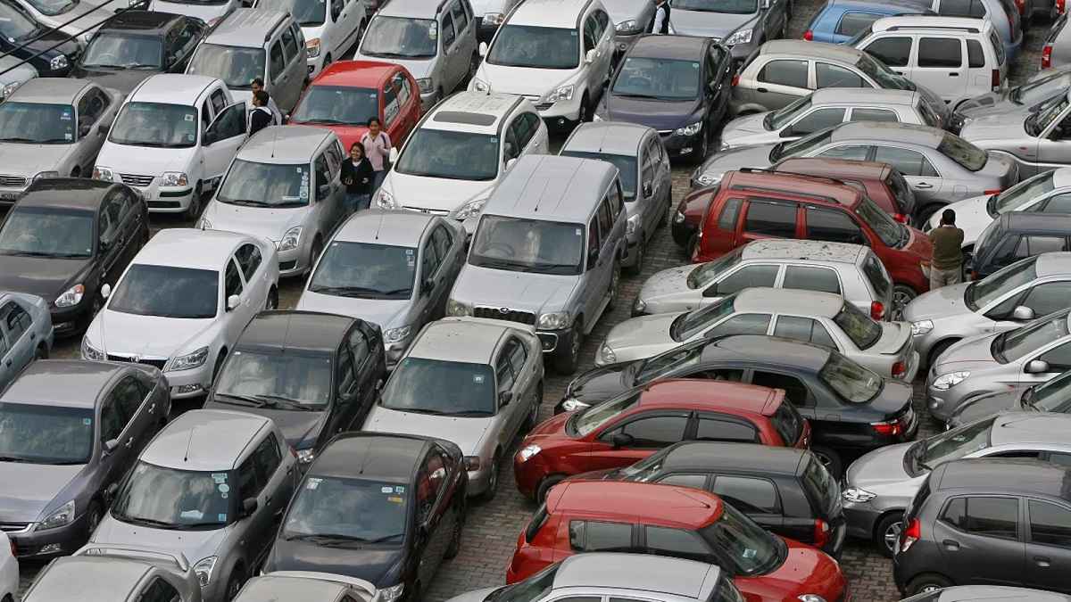 Registration of Old Vehicle: पुरानी गाड़ियों के रजिस्ट्रेशन के लिए बदल जाएंगे नियम, अब ये होगा तरीका