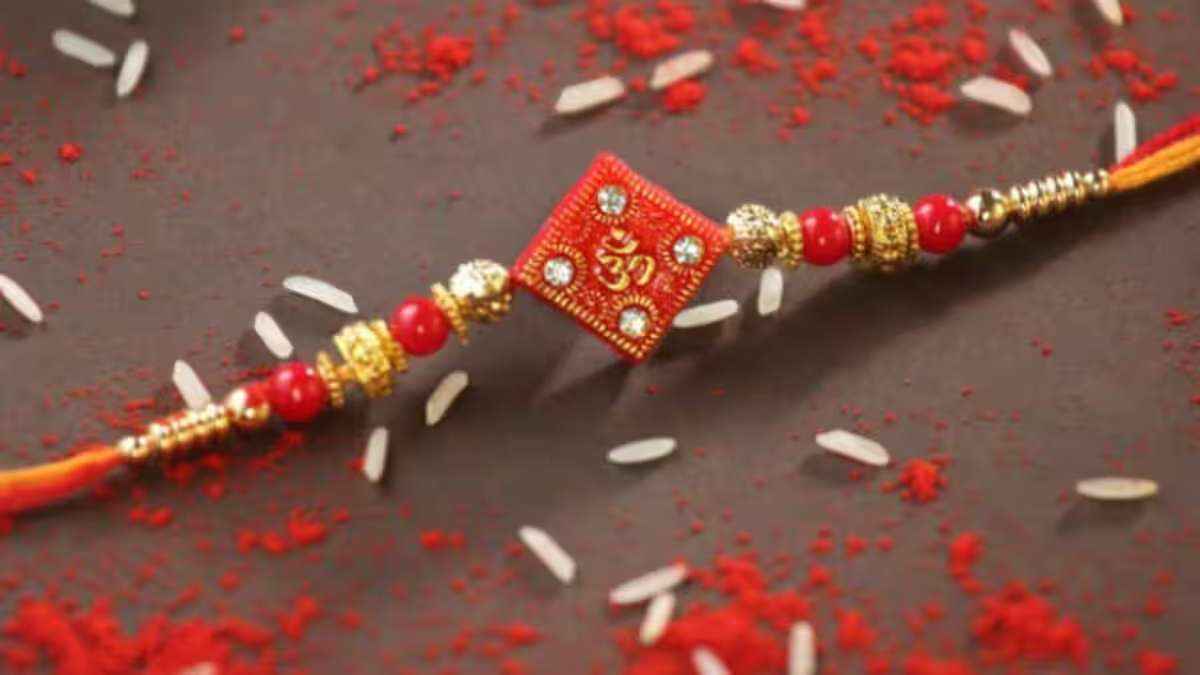 Raksha Bandhan 2023: रक्षा बंधन की तिथि को लेकर है कंफ्यूजन? ज्योतिषाचार्य से जानिए राखी बांधने के लिए शुभ मुहूर्त और सही डेट