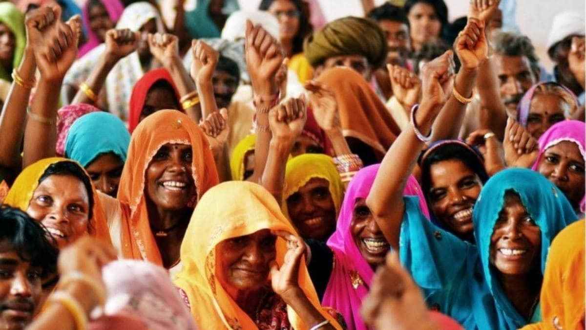 महिलाओं के लिए सरकार चला रही है खास स्कीम, दे रही है 7.5 फीसदी ब्याज
