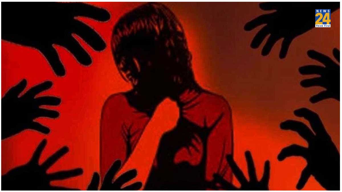 Kaushambi Misdeed Video Viral 15-year-old girl survivor kills self