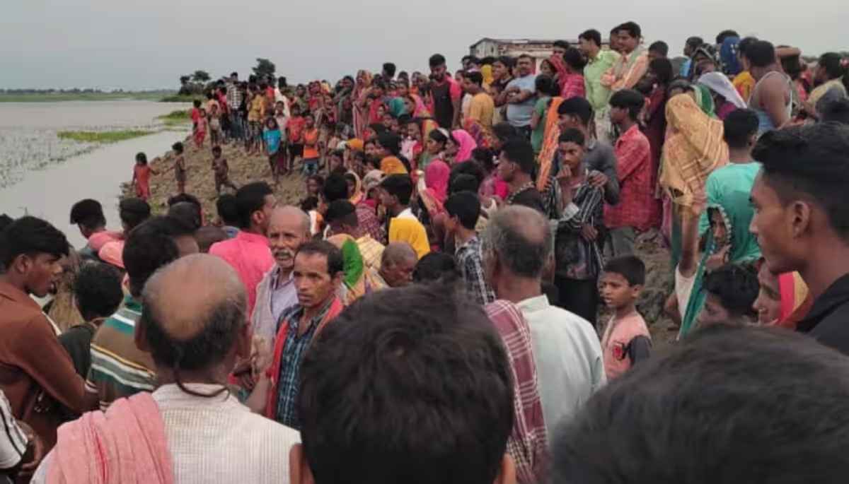 बिहार के दरभंगा में बड़ा हादसा, नाव पलटने से पांच लोगों की मौत, मरने वालों में तीन बच्चे शामिल