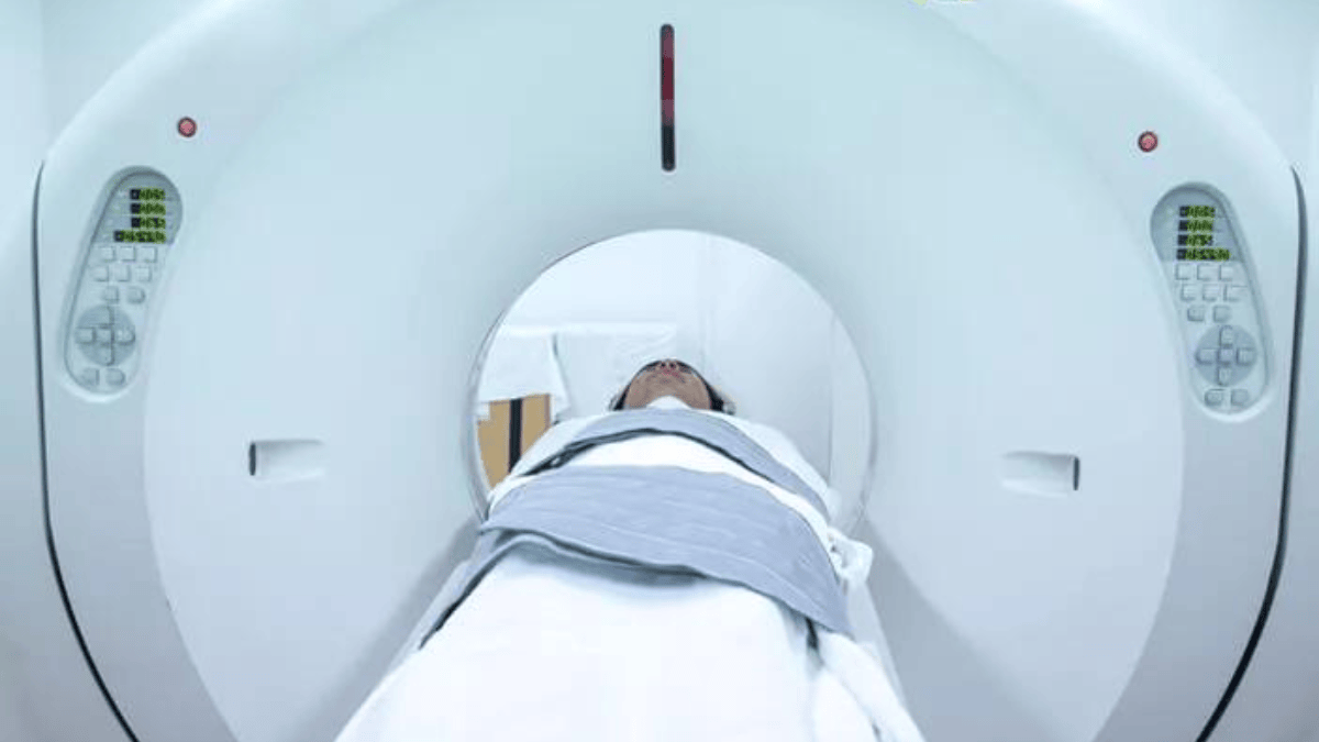 सीटी स्कैन के लिए बीमार महिला के उतरवाए कपड़े, बेड पर लेटी तो छूने लगा प्राइवेट पार्ट, आरोपी अरेस्ट
