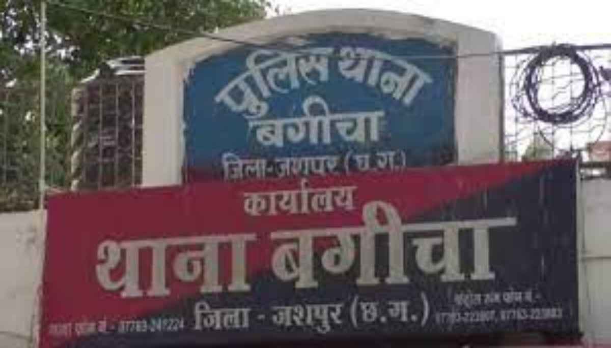 छत्तीसगढ़ में प्राइवेट स्कूल टीचर से झरना दिखाने के बहाने दरिंदगी, 2 दोस्तों से ऐसे किया कांड
