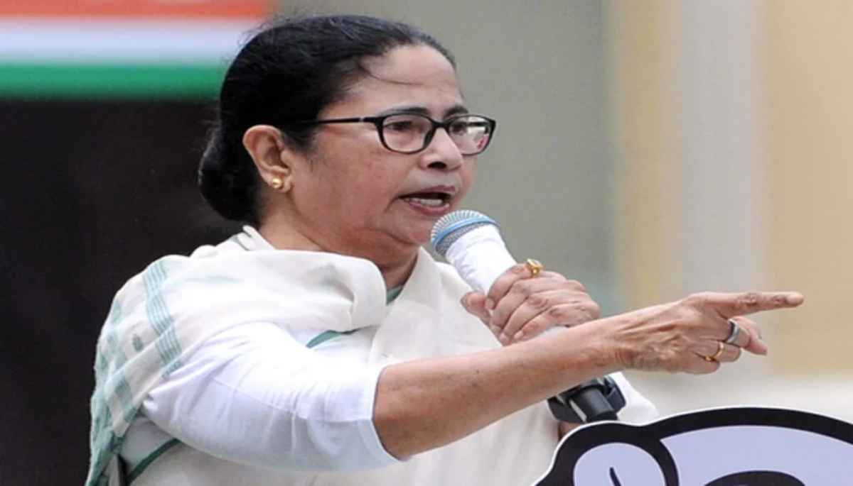 पश्चिम बंगाल में बांग्ला दिवस मनाने को लेकर भाजपा के विधायक और मुख्यमंत्री ममता बनर्जी आमने-सामने