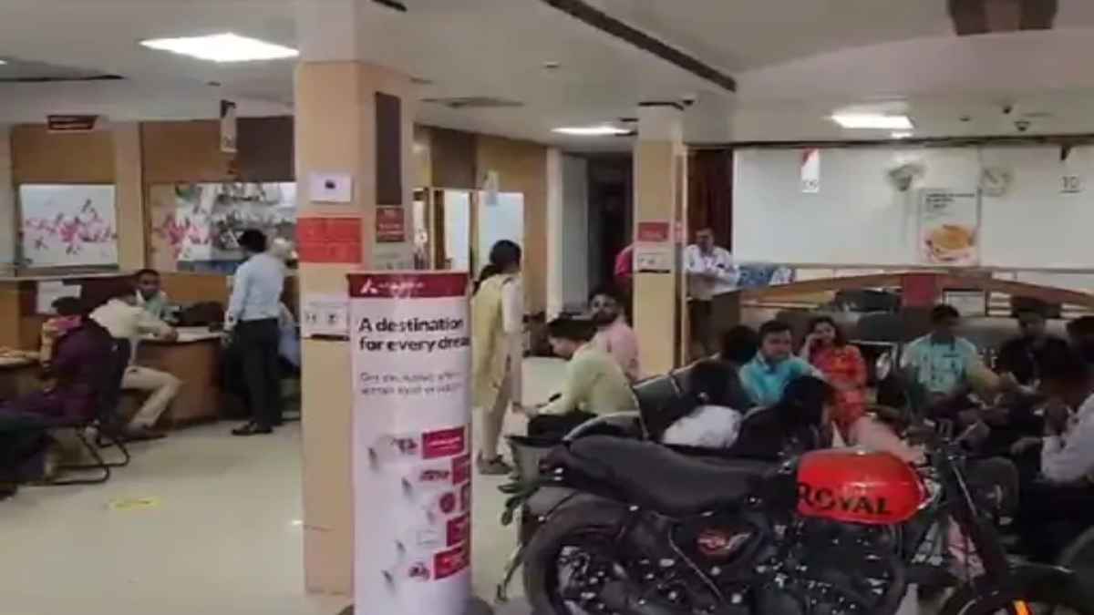 रायगढ़ एक्सिस बैंक में करोड़ों की लूट, मैनेजर को चाकू मार रकम ले उड़े बदमाश