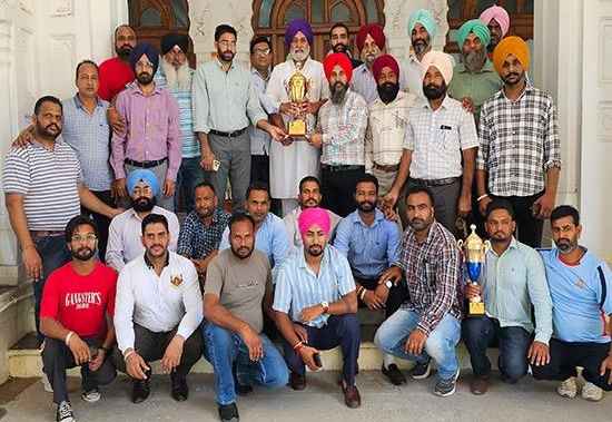 PSPCL की स्पोर्ट्स विंग ने जीती ऑल इंडिया इलेक्ट्रिसिटी स्पोर्ट्स कंट्रोल बोर्ड हॉकी टूर्नामेंट ट्रॉफी, एडमिनिस्ट्रेशन डायरेक्टर ने किया टीमों को सम्मानित