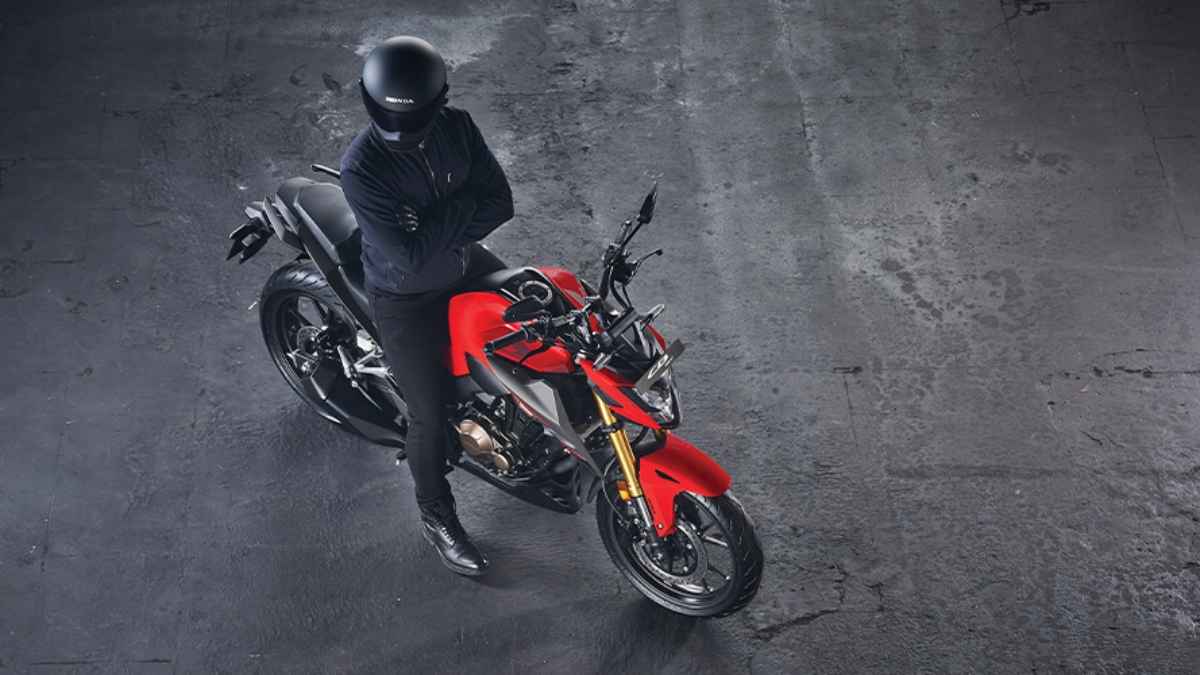 Honda ले आया 'मिडिल क्लास' की सुपर बाइक, 30 की माइलेज और फीचर्स शानदार