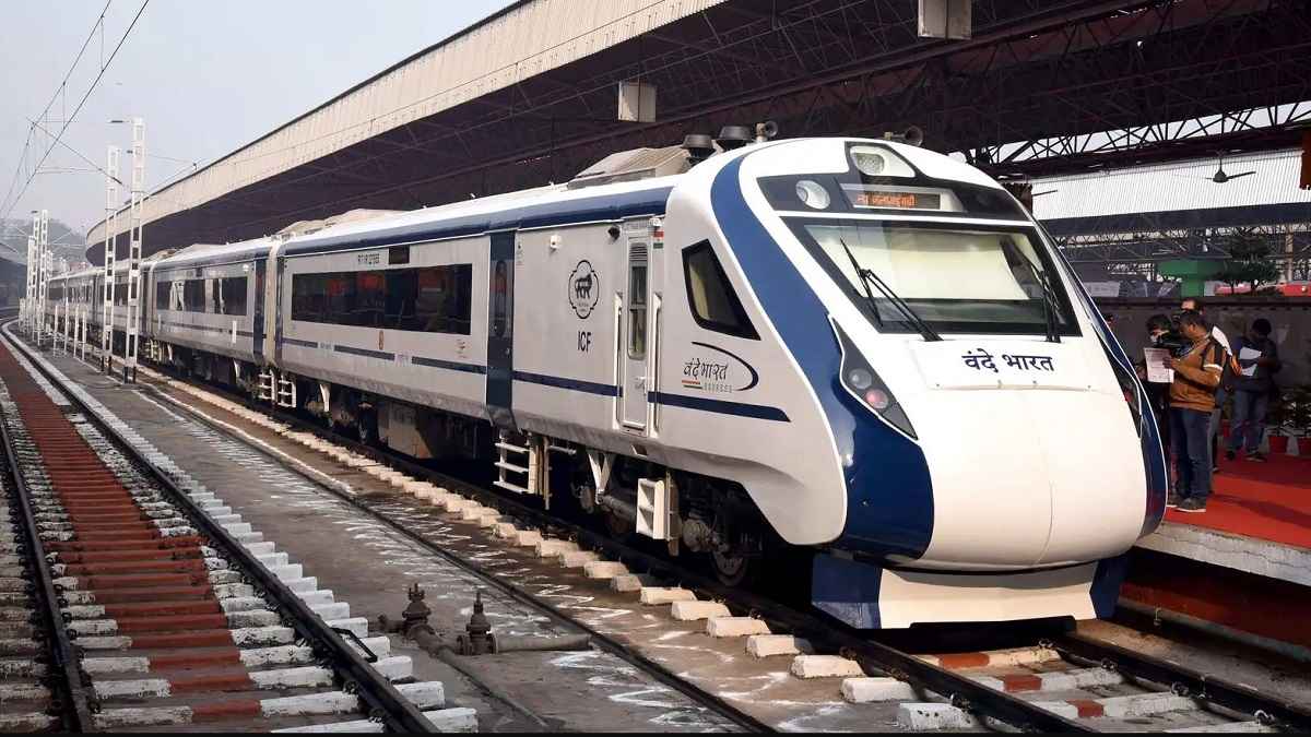 Vande Bharat Express: PM मोदी ने 9 ट्रेनों को हरी झंडी दिखाई, 11 राज्य कनेक्ट होंगे, लोगों को यह फायदे होंगे