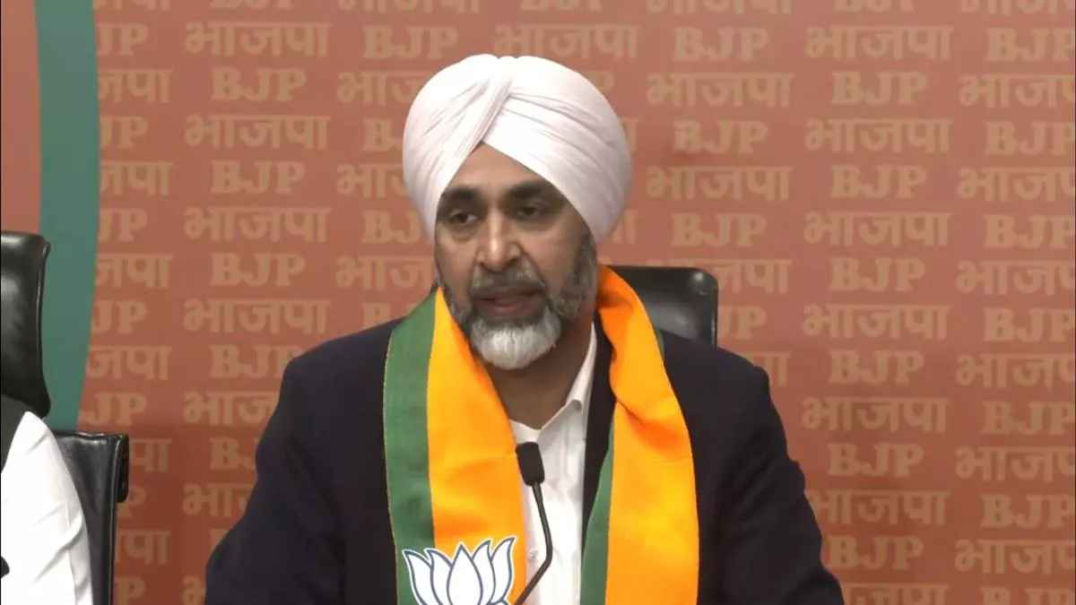 पंजाब में प्लॉट आवंटन विवाद, मनप्रीत बादल समेत 6 लोगों के खिलाफ विजिलेंस ब्यूरो ने दर्ज किया केस