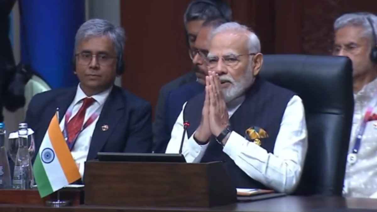'21वीं सदी एशिया की सदी है', जकार्ता में पीएम मोदी ने हिंदी में दिया भाषण, जानें 5 बड़ी बातें