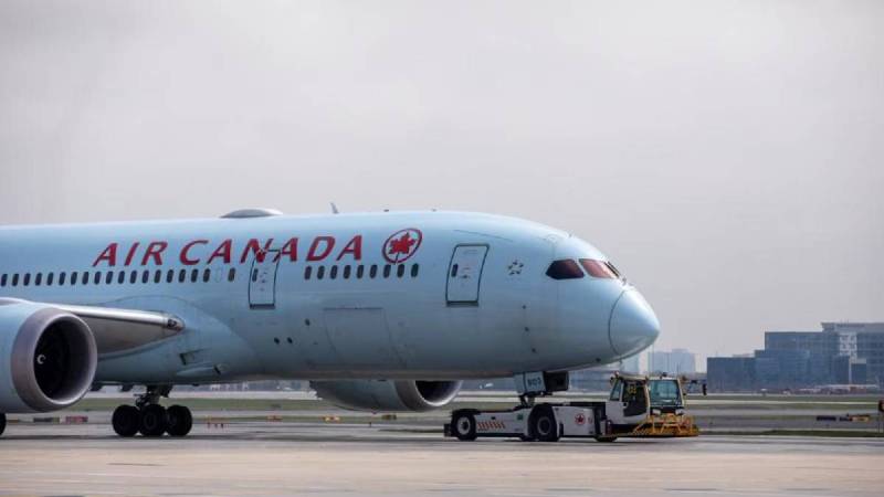 Air Canada Kicked Off Women Passagenrs