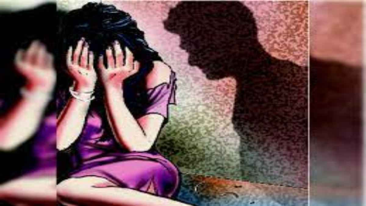 फेसबुक से हुआ प्यार, मिलने के बहाने बुलाकर दोस्त को सौंपी नाबालिग प्रेमिका, फिरौती में मांगे 50 हजार