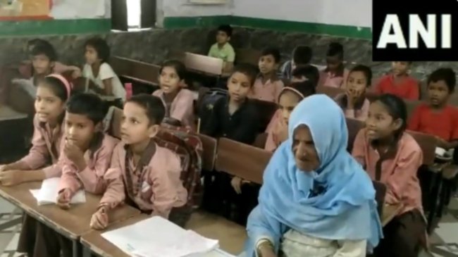 Bulandshahr News, Bulandshahr Video, viral Video, Old Woman video, Video News