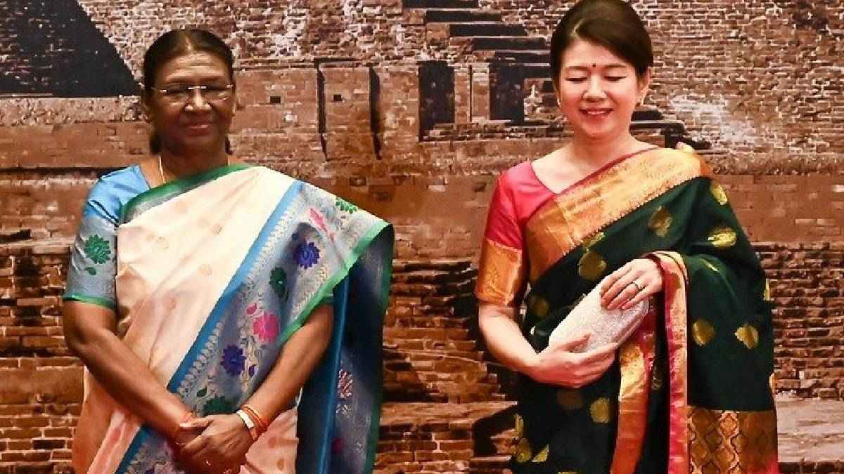 G20  Summit: गाला डिनर में साड़ी, बिंदी लगाकर पहुंचीं जापान की पहली महिला; VIDEO में देखें विदेशी मेहमानों का देसी अंदाज