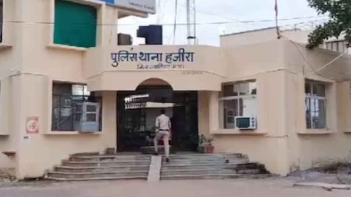 17 साल के लड़के से पड़ोसी ने किया कुकर्म, फिर चला ब्लैकमेलिंग का खेल, मामला दर्ज