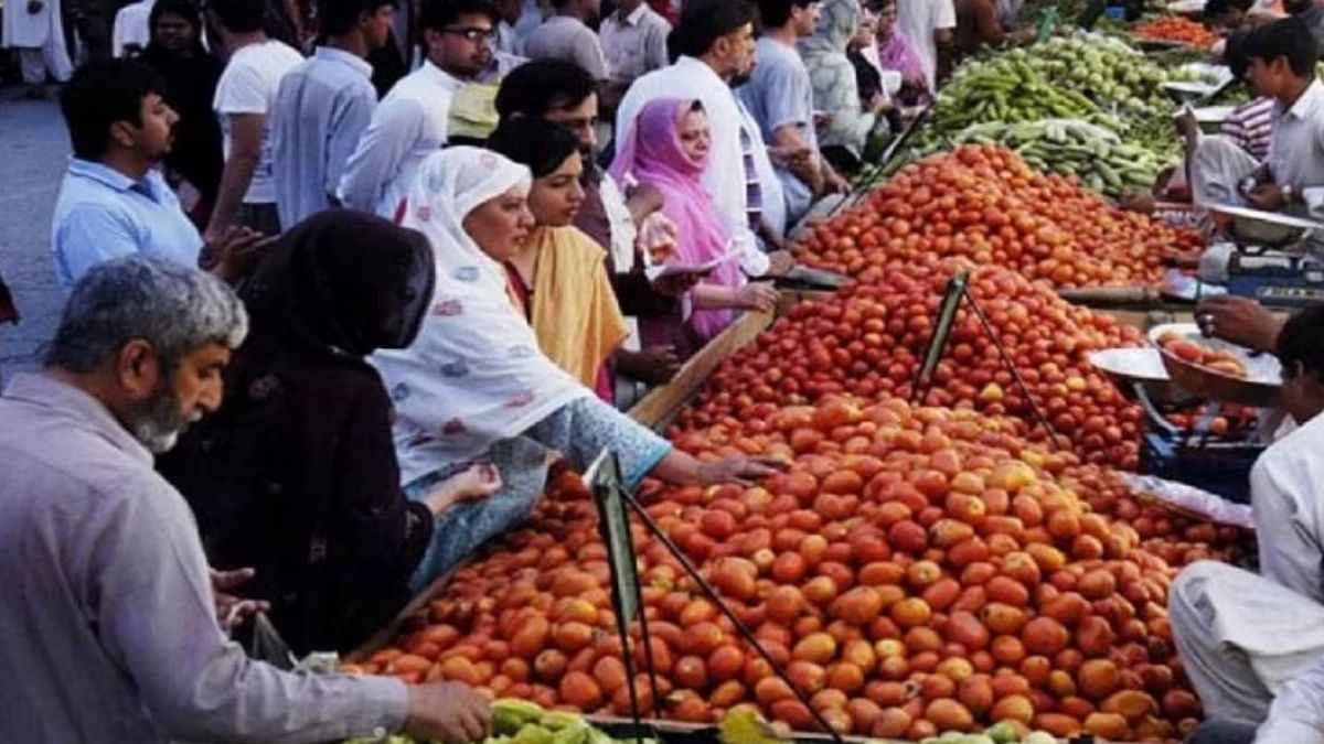 Pakistan में महंगाई की मार, जनता के आए सबसे बुरे दिन; बिजली बिल देने के लिए मिलेगा EMI का विकल्प