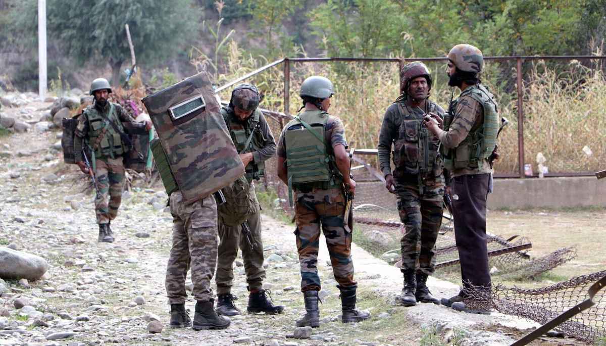 खड़ी पहाड़ी और उच्च तकनीक हथियारों से लैस आतंकी बने सेना के लिए चुनौती, जानें अनंतनाग एनकाउंटर की INSIDE STORY