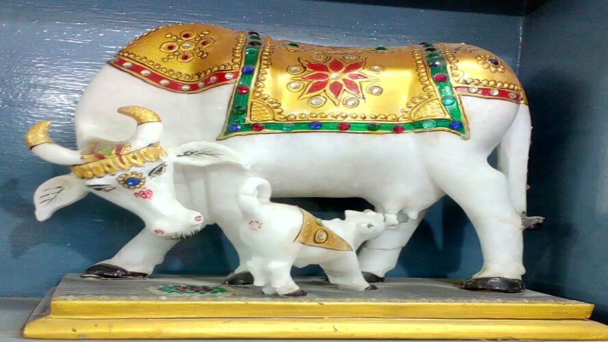 Lucky Cow Statue