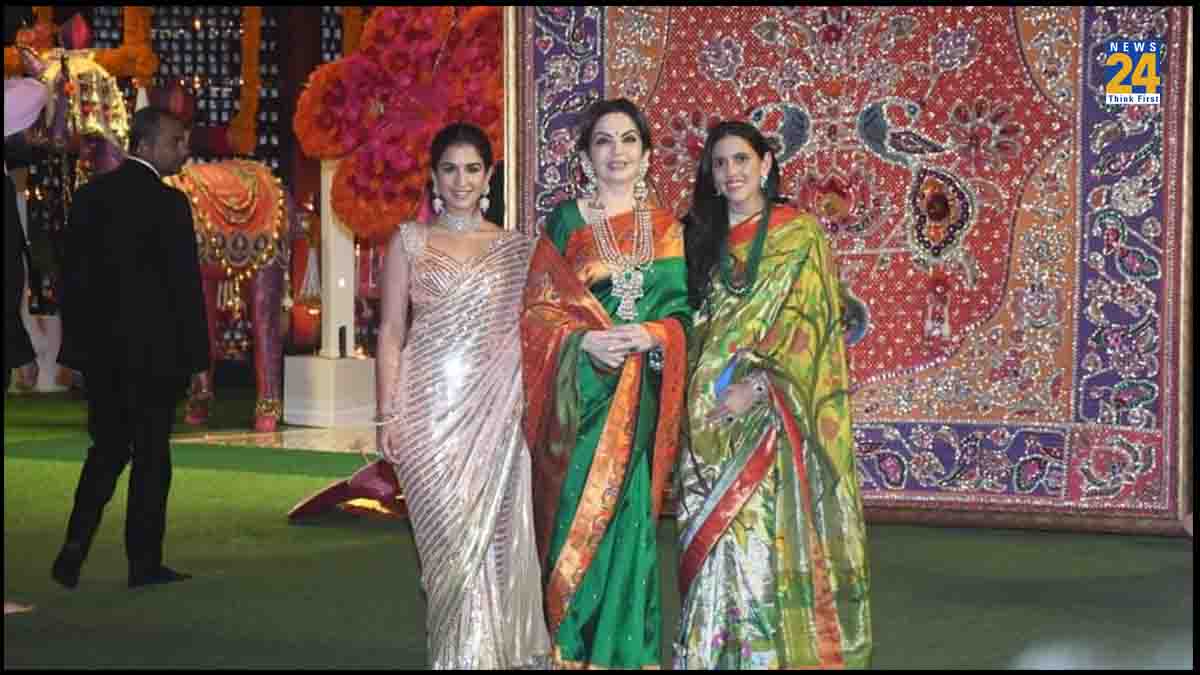 nita ambani traditional look, Ganesh Chaturthi 2023, nita ambani saree, nita ambani age, nita ambani gold saree price