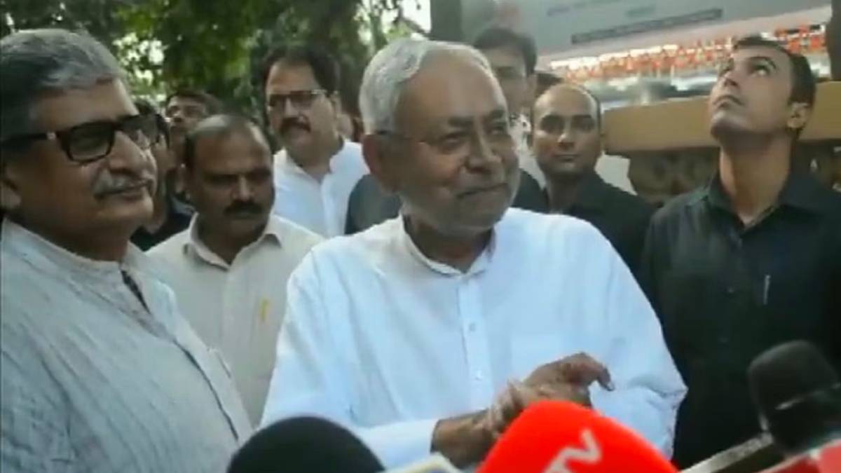 Nitish Kumar INDIA bloc Ban On Journalists