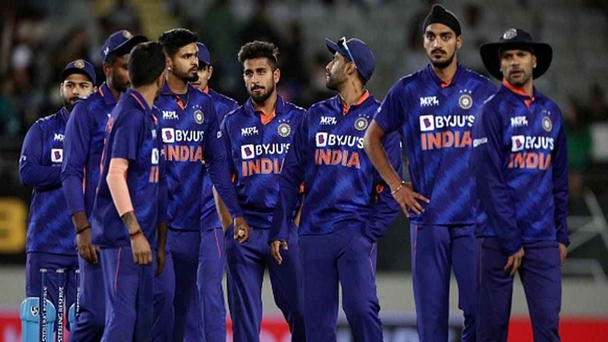 ODI World Cup: विश्वकप के लिए गौतम गंभीर ने चुना भारतीय टीम का स्क्वॉड, नंबर 4 के धाकड़ बल्लेबाज को किया बाहर