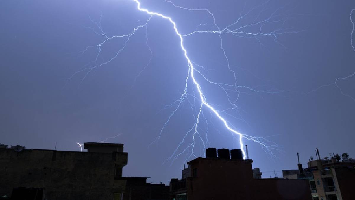 Odisha Weather Updates Lightning Strikes kills 10 people in state