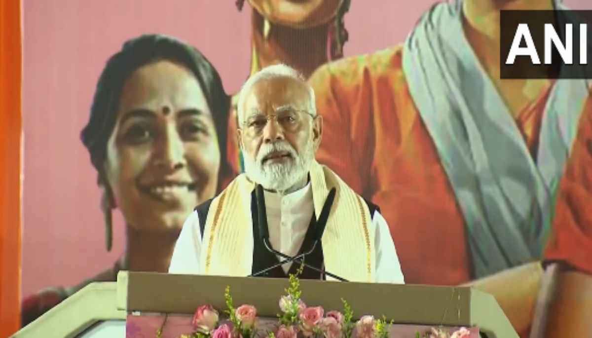 पीएम मोदी ने महिला आरक्षण बिल पर महिलाओं के साथ किया संवाद, बोले- नवरात्रि का उत्साह दोगुना हो गया