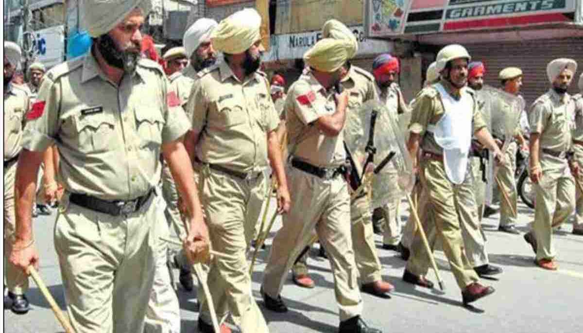 पुलिस ने वकील को आरोपी साथी के साथ सेक्स के लिए किया मजबूर, SP गिरफ्तार, SIT करेगी मामले की जांच