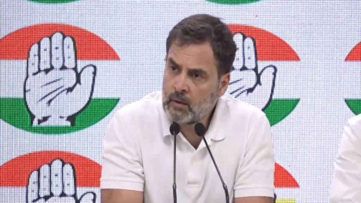 राहुल गांधी ने केंद्र सरकार को घेरा, बोले- महिलाओं को आज ही 33 फीसदी आरक्षण दिया जा सकता है